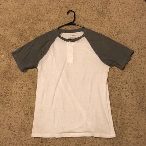 White/ Gray Urban Pipeline T Shirt Size Small